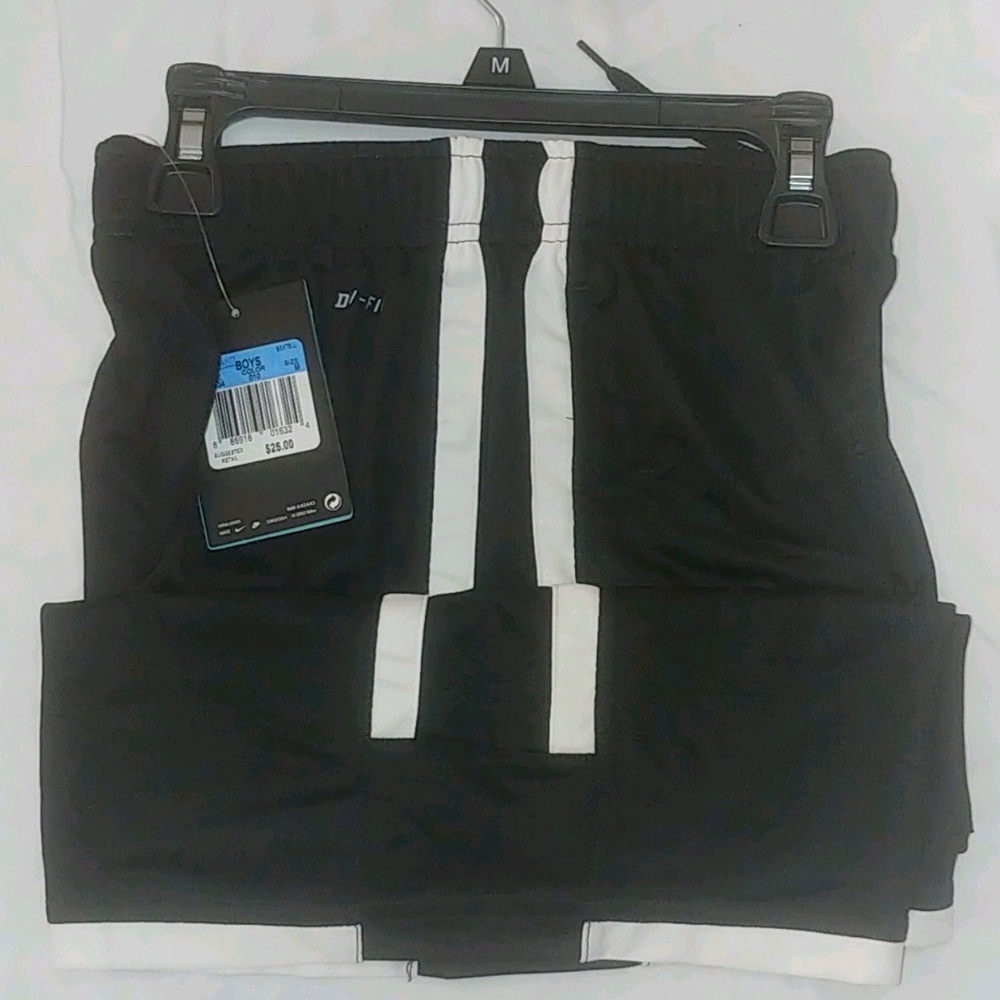 Nike Boys Basketball Shorts NWT